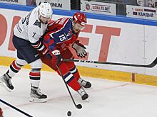 ЦСКА обыгрывает «Металлург» после первого периода в финале плей-офф КХЛ