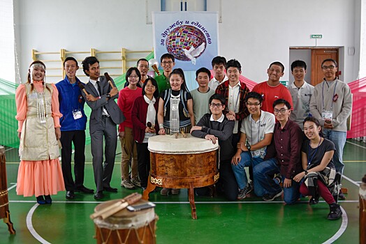 Школьники и преподаватели из Таиланда, Шри-Ланки и Сингапура посетили школу №9 им. М.И. Кершенгольца