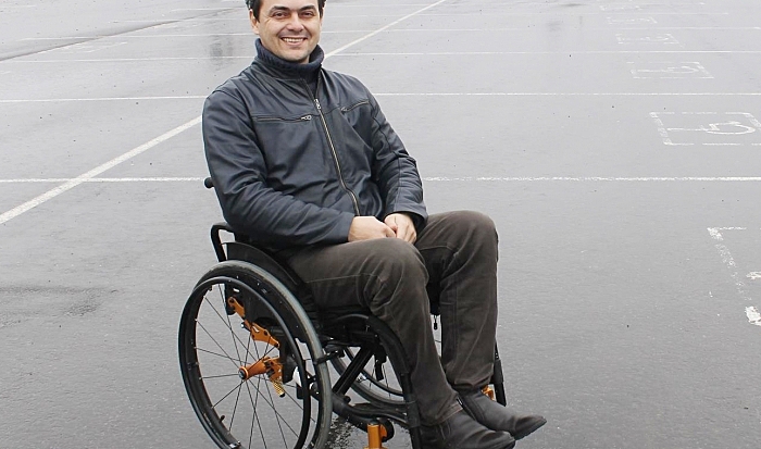 Житель Волгоградской области, несмотря на инвалидность, помогает людям
