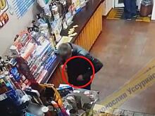 Парень опозорился нелепой кражей в пивном магазине в Приморье