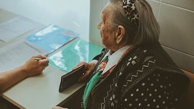 Спрос на услуги по уходу за пожилыми людьми в Волгоградской области вырос вдвое