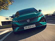 Теперь без «клыков льва»: Peugeot обновила хэтчбек и универсал 308