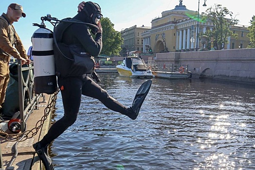 На дне Невы нашли "Москвич - 403" полувековой давности