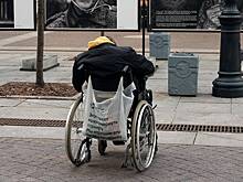 Ветеран СВО на инвалидной коляске лишился жилья и ушел бомжевать