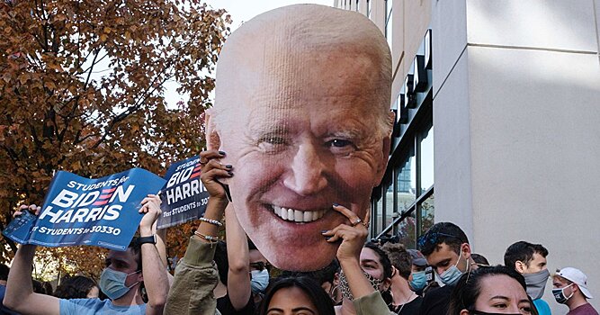 Байден уже обещает вселить страх в Кремль