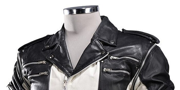 Куртка Майкла Джексона ушла с молотка за $305 тысяч