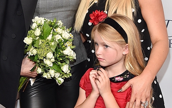 5-летняя дочь Джессики Симпсон выглядит как сказочная принцесса и дружит с королевскими особами