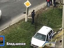 Полицейская машина попала в ДТП и улетела на газон в Приморье