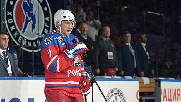 Путин забросил четыре шайбы в составе команды "Звезд НХЛ"