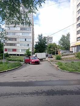 ДТП в Оренбурге: водитель не поставил авто на ручник