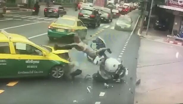 Таксист сбил мотоциклиста из эскорта тайского генерала