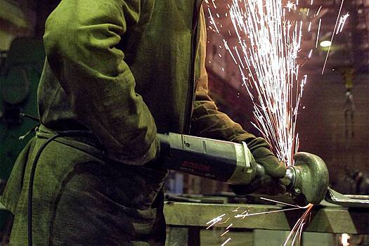 В Москве болгарка прорезала лицо рабочему и застряла у него в груди