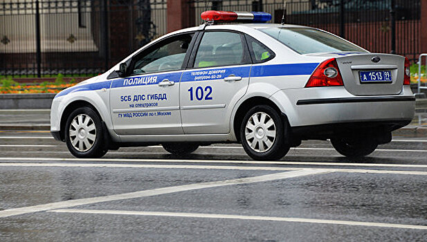 В Дагестане неизвестные напали на полицейских, один сотрудник МВД погиб