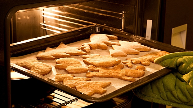 Какую выпечку поставить на новогодний стол: советы для любителей сладкого