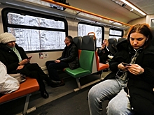 В свердловской электричке пассажир устроил потасовку