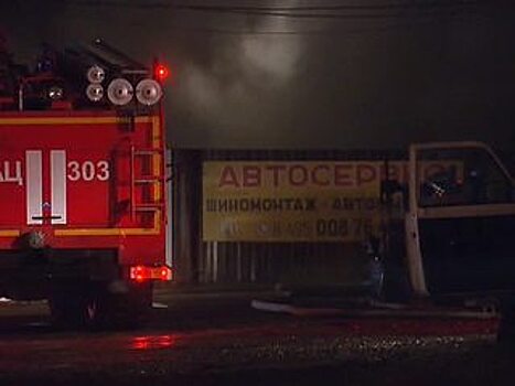 В Жуковском потушен пожар на складе пиломатериалов