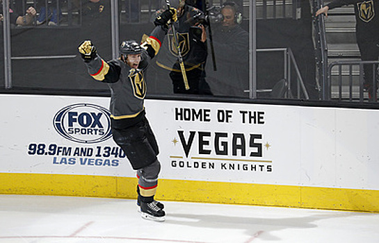 Нападающий "Вегаса" Карлссон признан первой звездой недели НХЛ