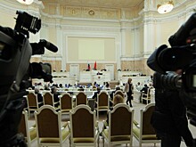 В Заксе одобрили запрет для фракций брать «политические» перерывы без одобрения большинства