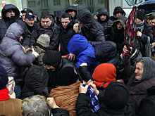 Женщины против полиции: шумная акция уличных торговцев в Зугдиди
