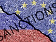 Вице-президент ЕК Домбровскис: ЕС не отменит санкции против РФ, если это сделают США