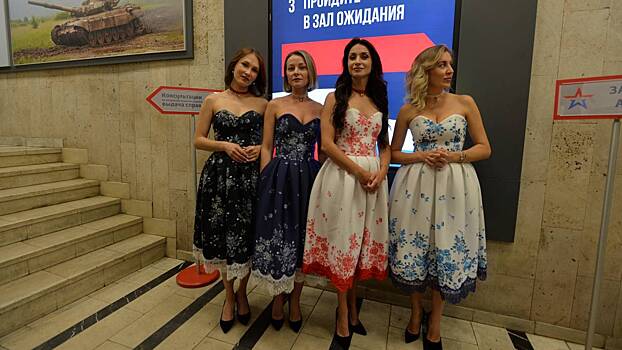 Артистки пожелали бойцам помнить о великой силе любви