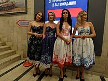 Артистки пожелали бойцам помнить о великой силе любви