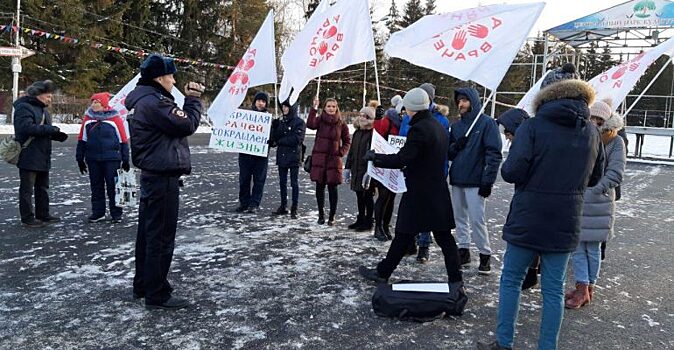 Зауральские медики не вышли на протест сторонников Навального
