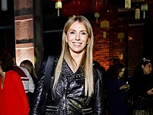 Бондарчук пришла на «Ли-Лу Fashion Awards» в косухе и с песиком, а Максимовская — в строгом платье-вазе,