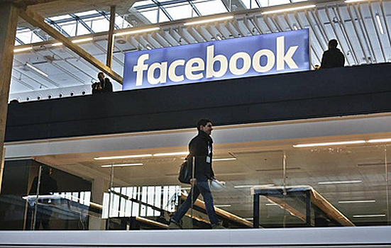 Приставы принудительно взыщут с Facebook штрафы на 26 млн рублей