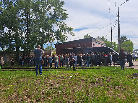 «Дежурила реанимация»: в Благовещенске попрощались с одним из мальчиков, погибших в ДТП на Василенко