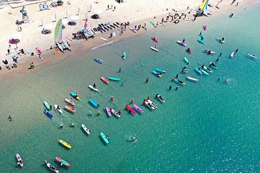 Загранпаспорт - и точка: безвизовый режим способствует росту турпотока из России в Китай