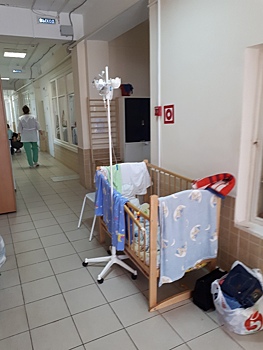 В самарской инфекционной больнице больных размещали в коридоре