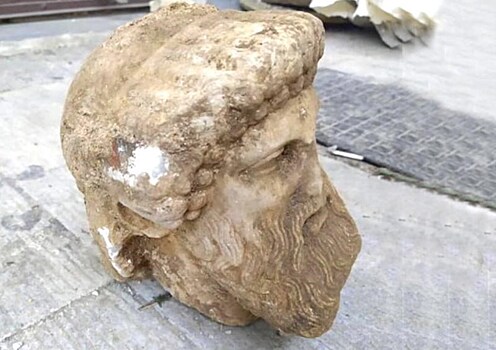 В афинской канализации нашли античную голову старого Гермеса