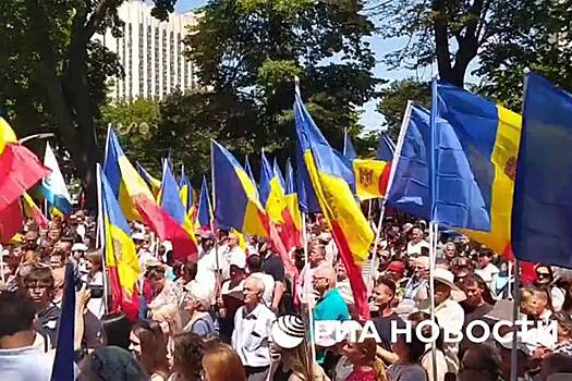Стало известно о десятке тысяч протестующих в Молдавии