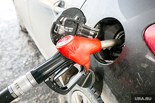 В ХМАО за неделю снизились средние цены на бензин и дизель