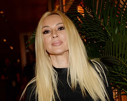 «Лучше бы с Сережей Лазаревым осталась»: Леру Кудрявцеву жалеют после грубой выходки мужа