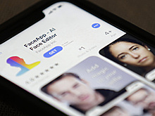 Шпиономания с "оттенком ксенофобии". Почему американцы ополчились на FaceApp