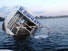 Под Владимиром спасли 30 человек с катамарана, севшего на мель