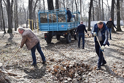 В Пензе на субботник вышли около 14 тысяч человек