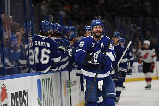 Тампа — Филадельфия — 3:0, видео, голы, обзор матча чемпионата НХЛ, три очка Кучерова, сухарь Василевского