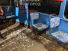 Неизвестный разбил окно в трамвае №6 в Нижнем Новгороде