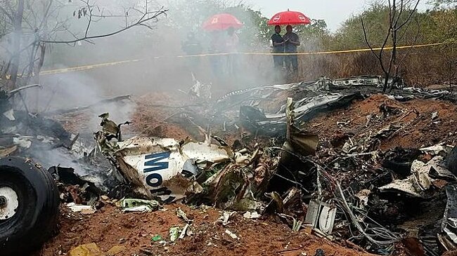 11 человек погибли при крушении пассажирского самолета в Кении