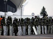 Силовики применили газ и светошумовые гранаты на акции протеста в Минске