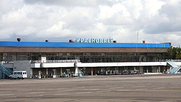 Летевший в Таиланд самолет вернулся в Красноярск