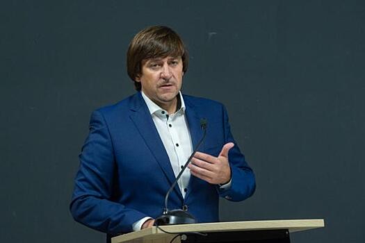 Самый богатый мэр Тюменской области потерял за год 2 миллиона дохода и приобрел люксовое авто