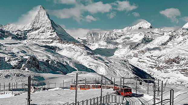 Эксперт по туризму Любаева назвала признаки опасных экскурсий