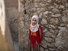 AP: власти Ирака разрешили девочкам выходить замуж с девяти лет