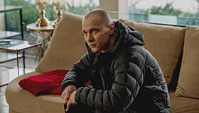 «Анора»: каннский хит о стриптизерше и сыне русского олигарха настиг Россию