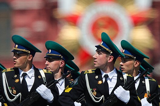 РФ обвинили в расизме на параде Победы