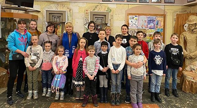 Депутат горсовета Лобни Светлана Давыдова организовала театральную экскурсию для детей-беженцев